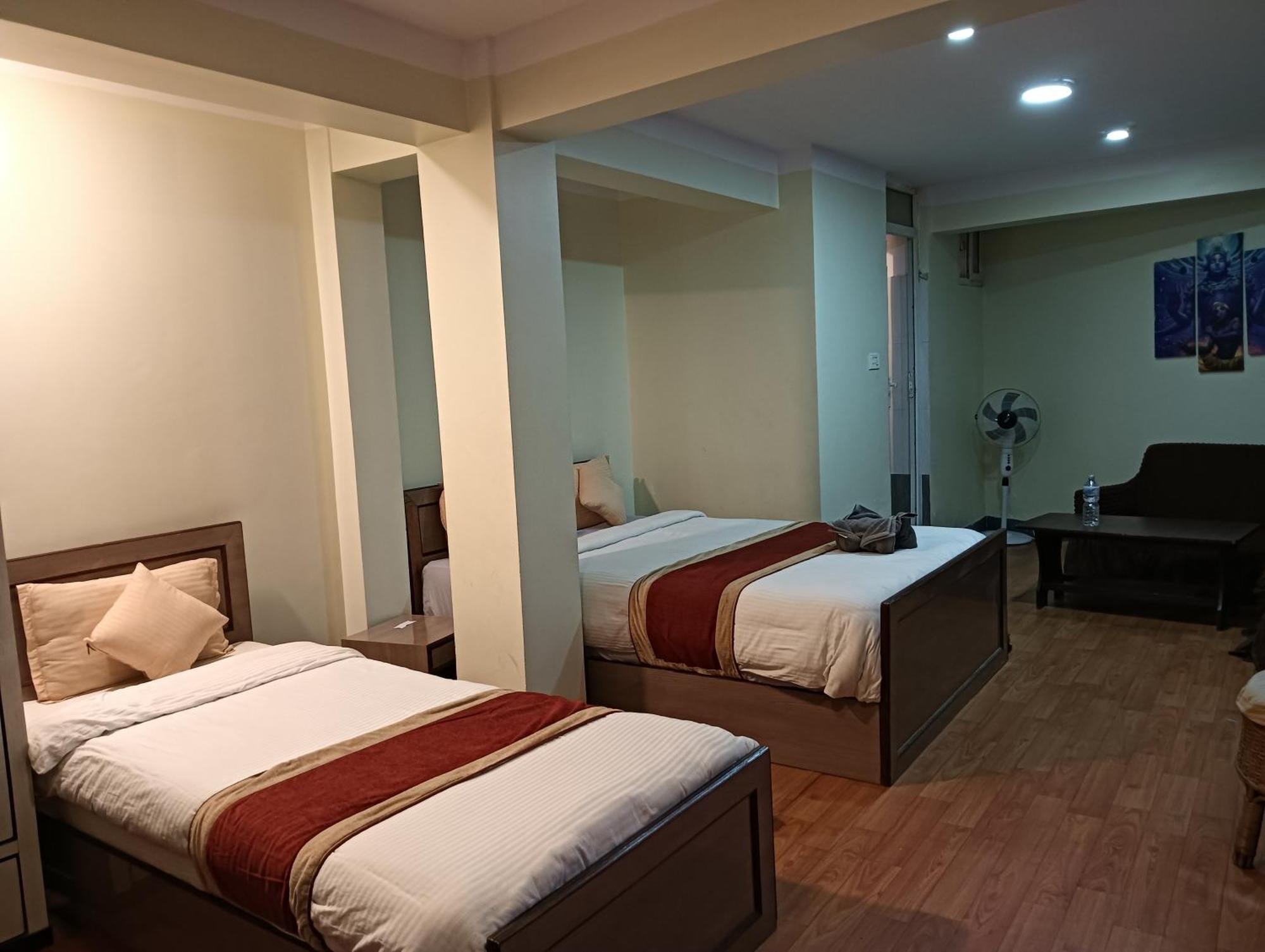Hotel Pristine Katmandu Oda fotoğraf